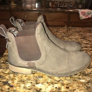Steve Madden Gilte Booties